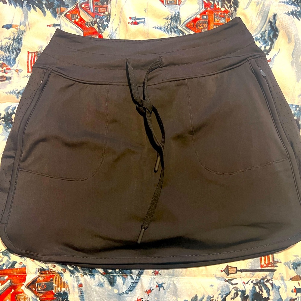 Black workout skort size XS (0-2)